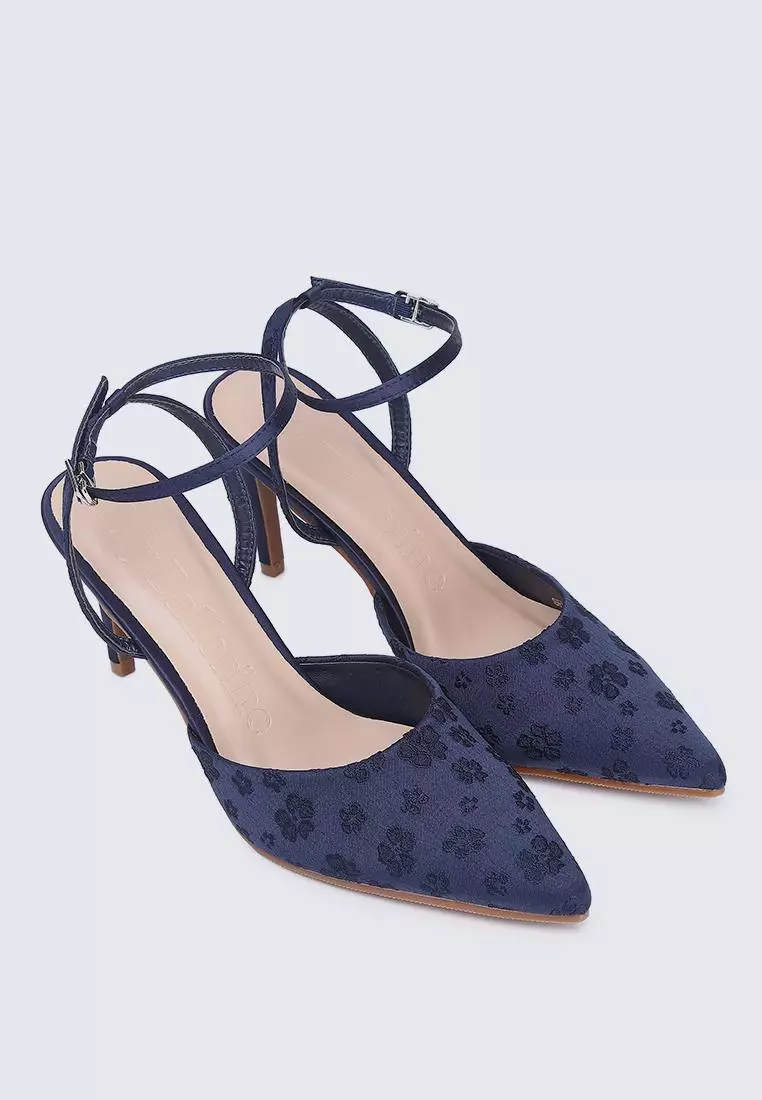 Comfy navy court on sale shoes