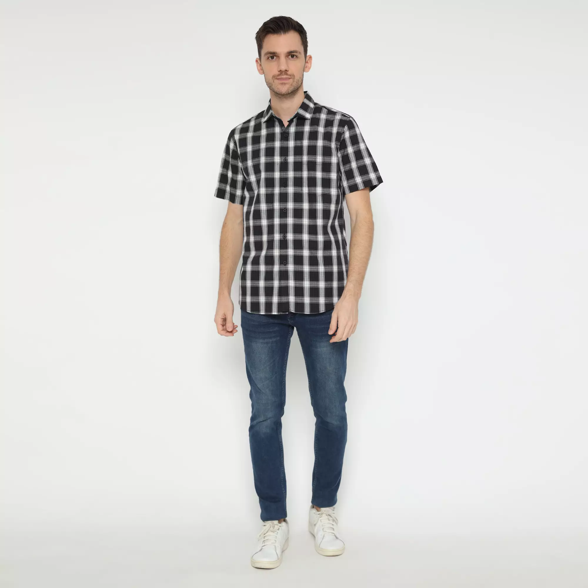 Platini Kemeja Kotak-Kotak Pria Lengan Pendek Black 73479