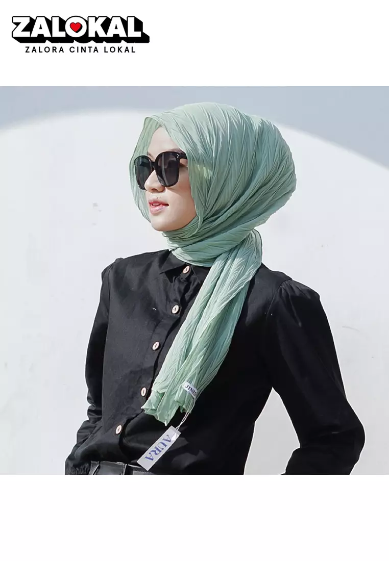 Rossiyaning uy qurilishi minuti telefonda suratga olingan.