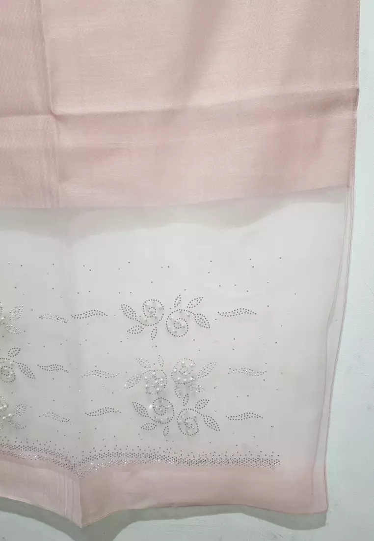 Aksesoris Syal Pesta Wanita Pearly Studs Embellish Floral Silk Shawl Syal Sutra Wanita Evening Shawl Blush Pink