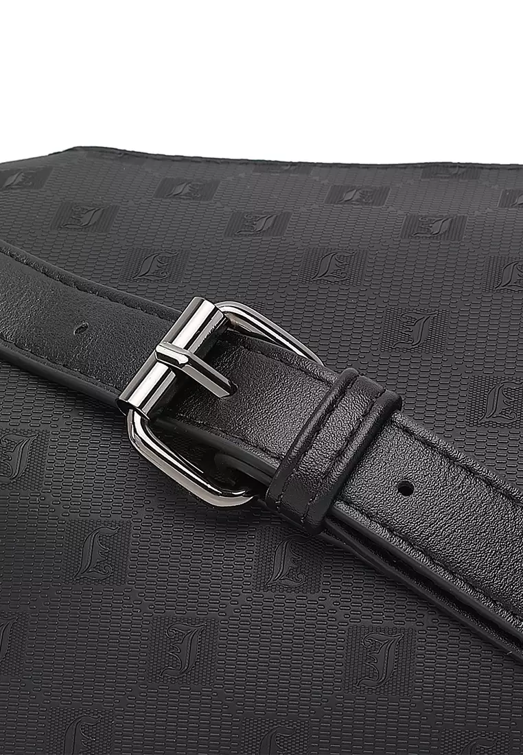 Men's Waist Bag / Belt Bag / Chest Bag - Black