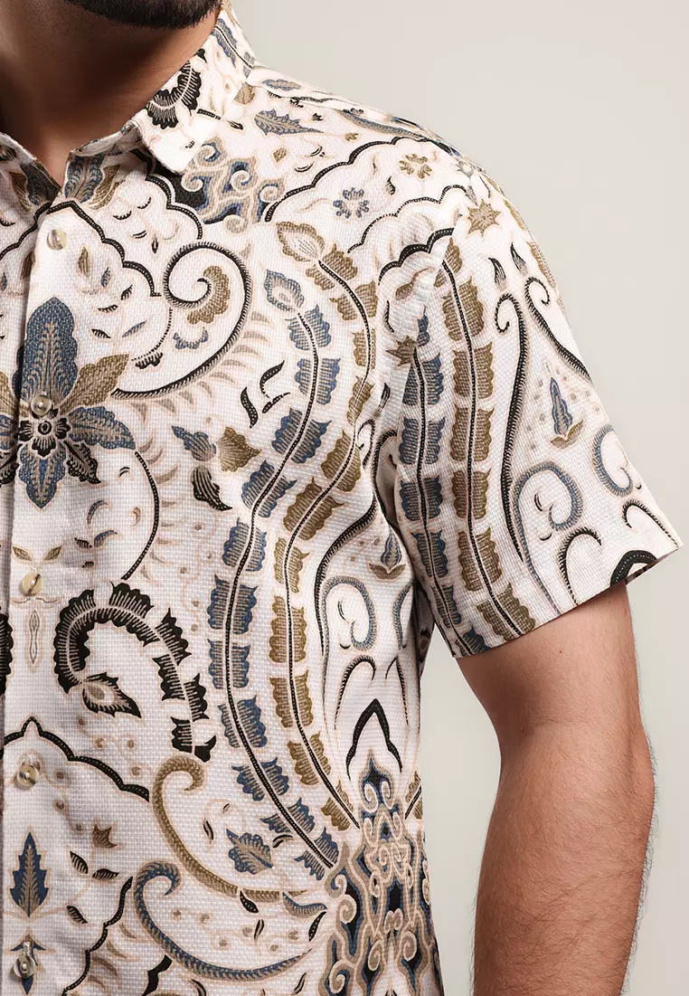 MOC Kemeja Batik Lengan Pendek Pria KRADEV - WHITE
