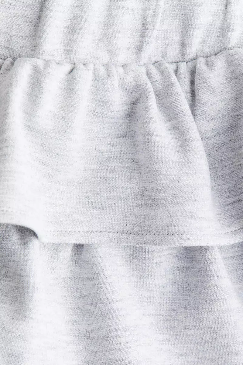 Sewn-in skirt leggings