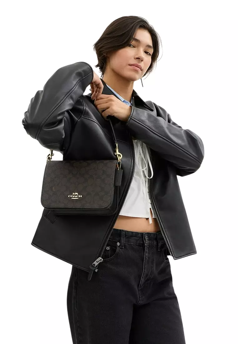 Quinn Bag In Signature Canvas - Walnut/Black