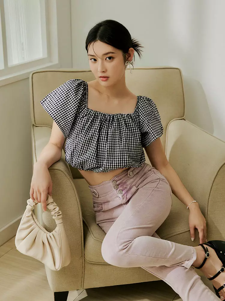 Two-way wear off-shoulder plaid short-sleeve cropped top [AB18156]