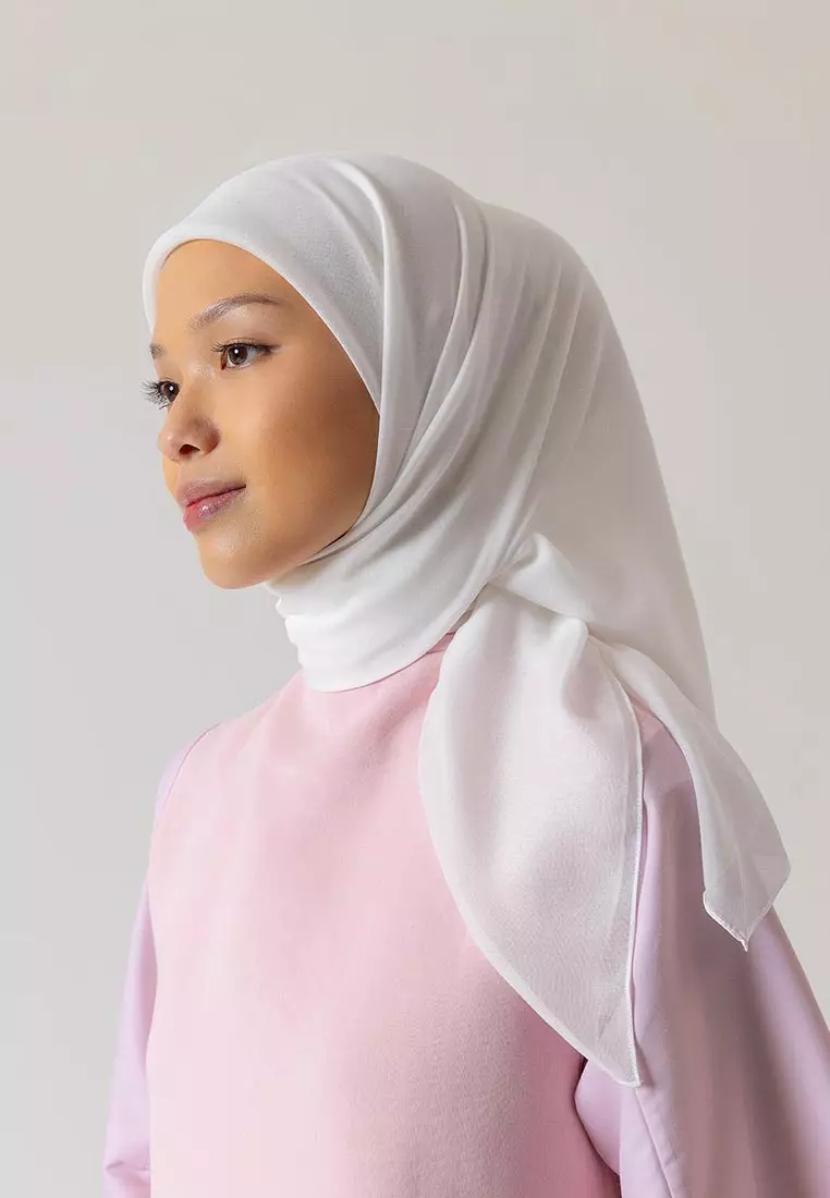 Ria Miranda Off White Rarina Scarf