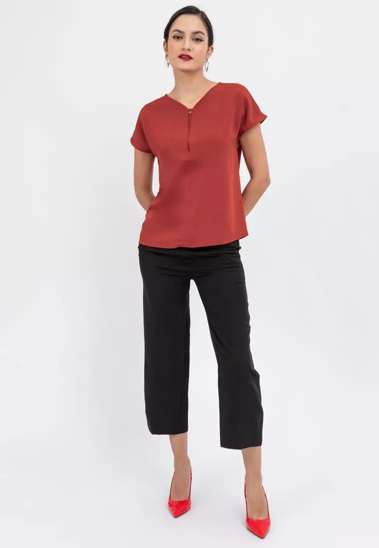 DIANY Keyhole Front Top