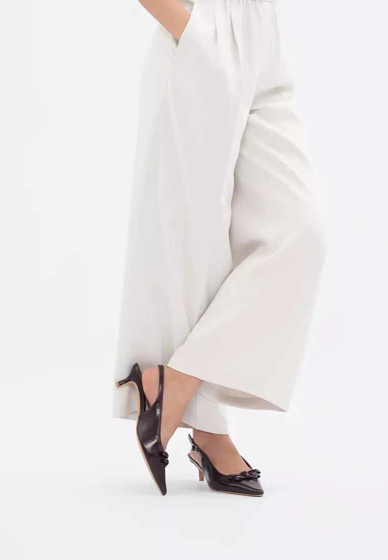 POINTY TOE SLINGBACK HEEL WITH BOW
