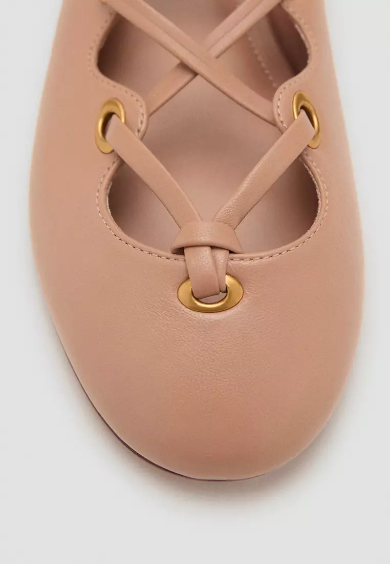 Leather Ballet Flats With Crossed Straps
