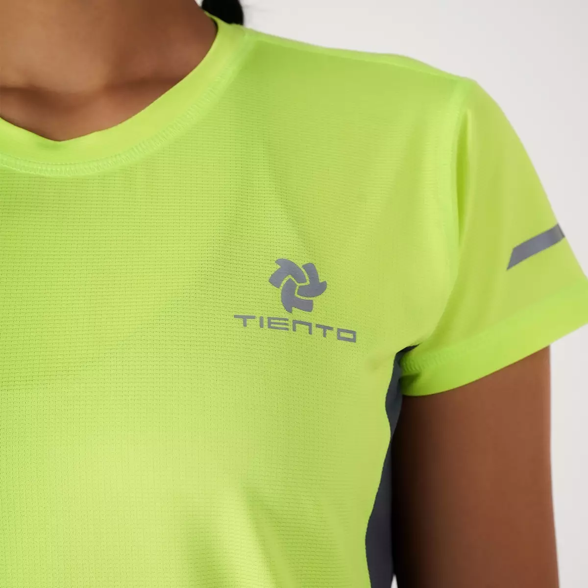 Tiento Kaos Olahraga Lari Baju Running Gym Dry Fit X-Lite Neo Wanita