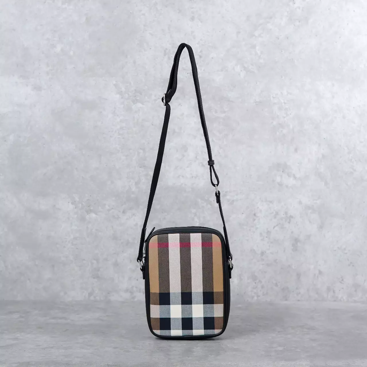 Tas BURBERRY CHECK CAMEL SS24 BLACK SLING BAG 100% ORIGINAL