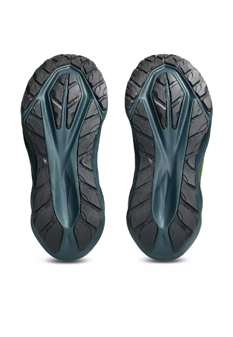 NOVABLAST 5 TR RUNNING SHOES 1011C138-300