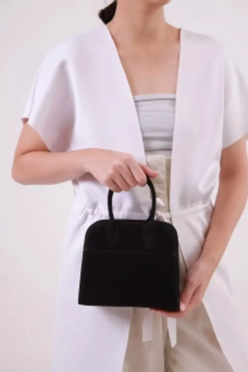 Tekka Leona Sling Bag Black