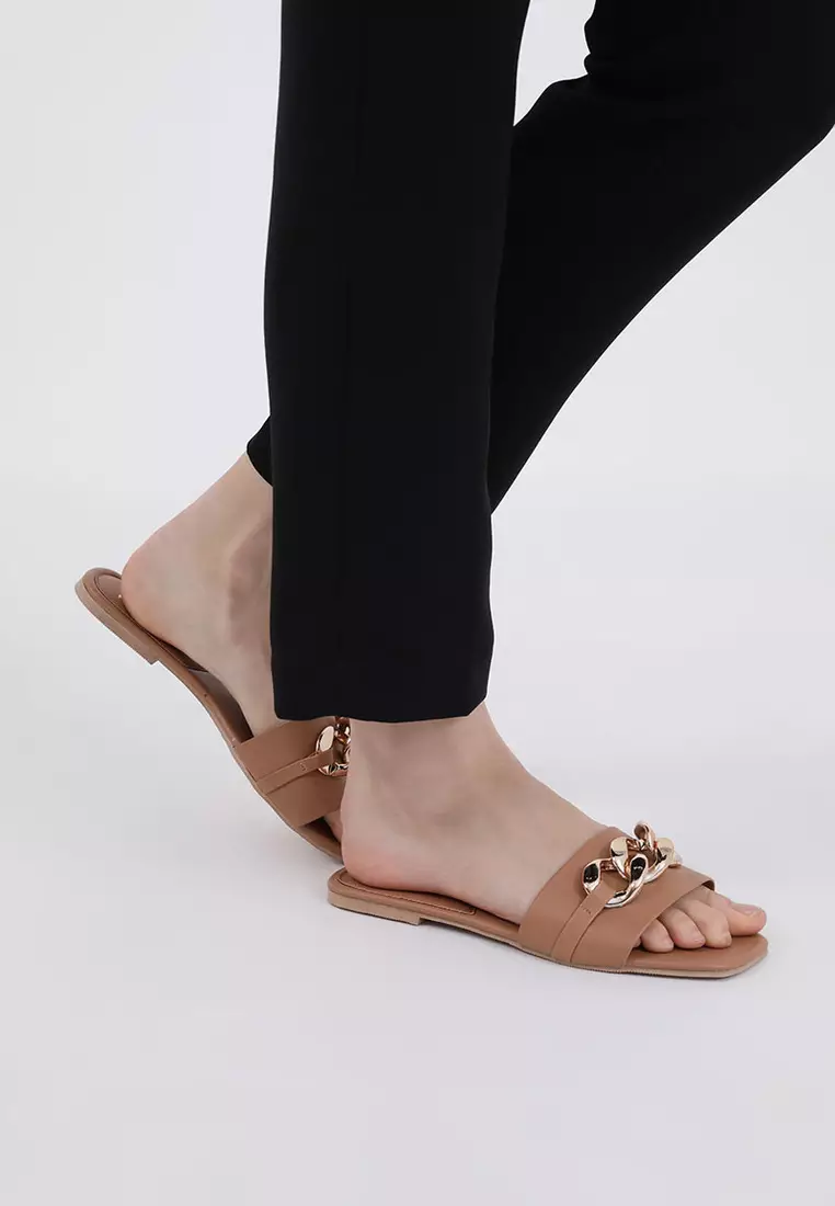 Sophie Irrie Chain Flat Sandal Brown