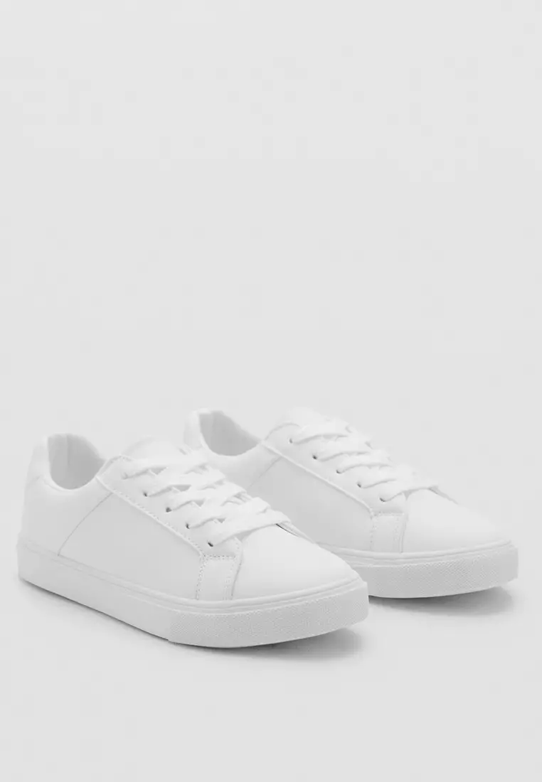 Laces Basic Sneakers