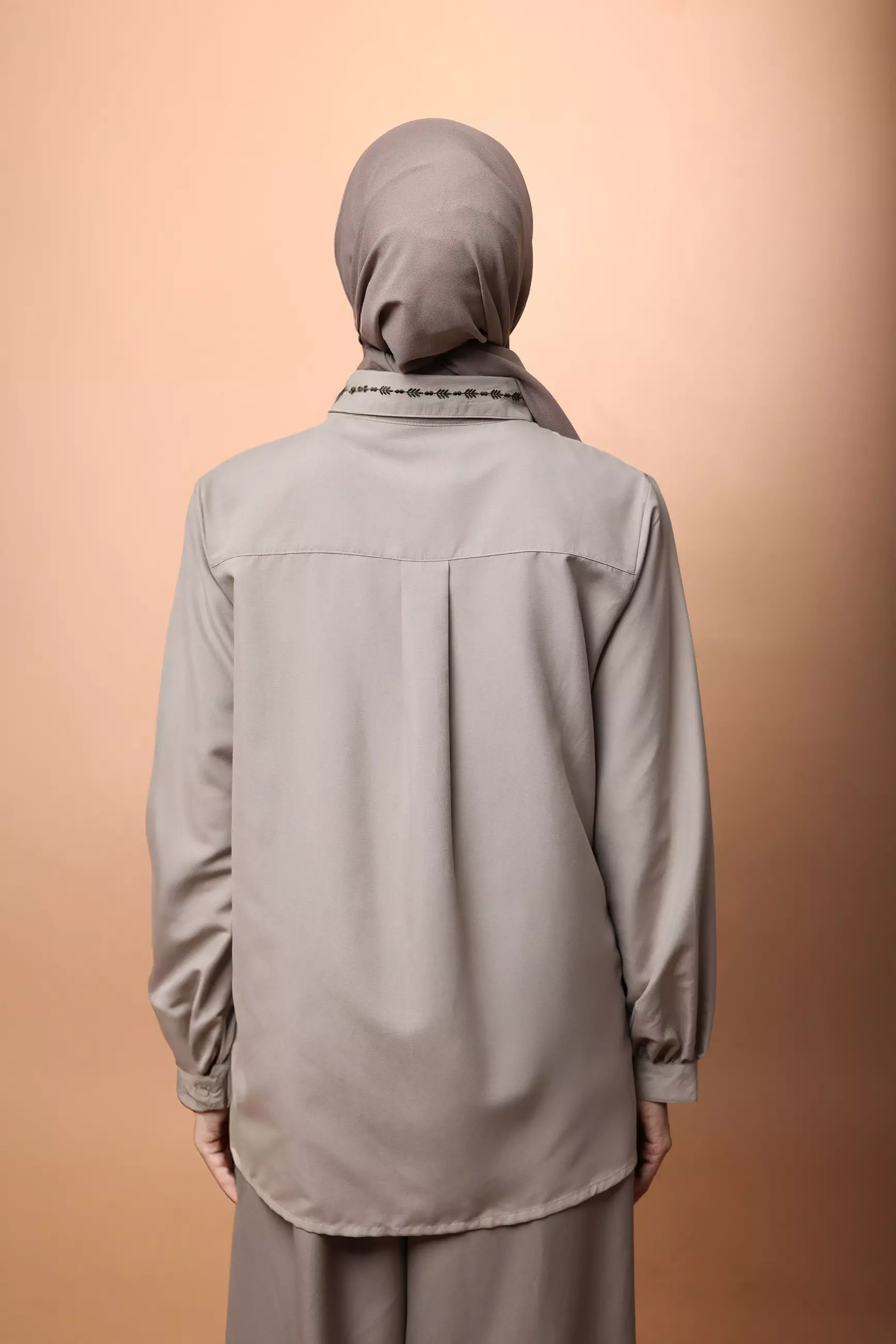 ZM Zaskia Mecca - Kalyna Smoke Blouse Kemeja Wanita - Romansa Khatulistiwa - Edisi Wijayakusuma