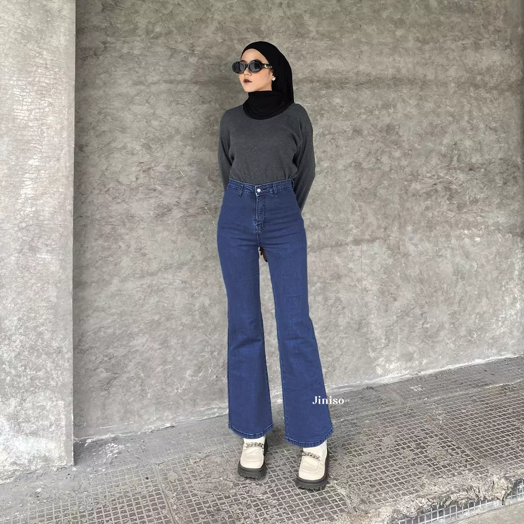 Highwaist Stretch Cutbray Jeans 520 HANGOUT