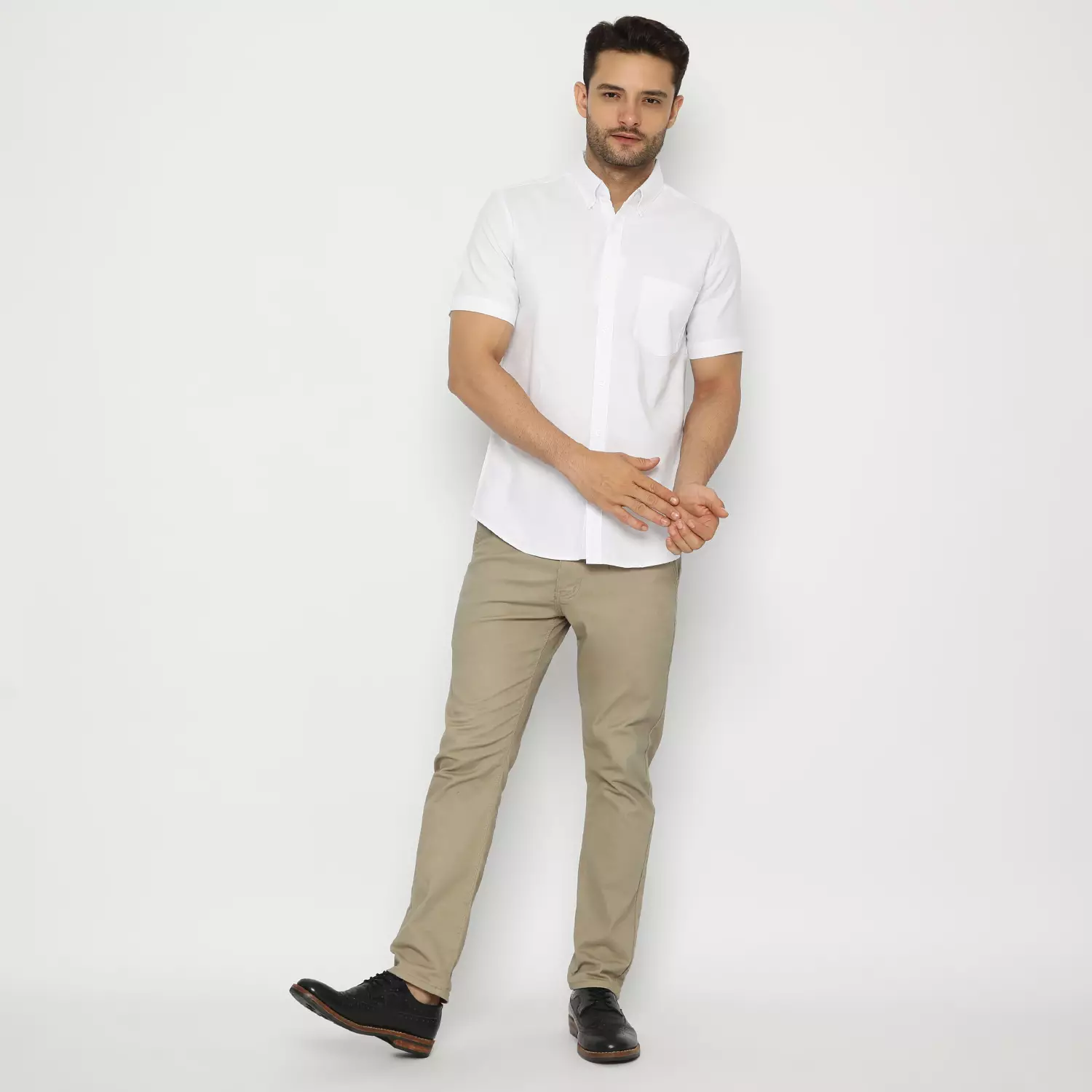 Platini Kemeja Putih Pria Lengan Pendek Basic Katun Oxford  63200