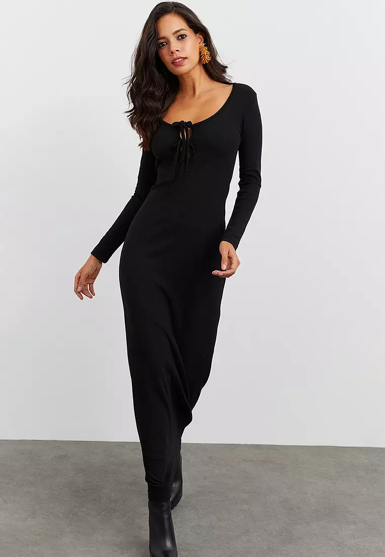 Scoop Neck Maxi Dress