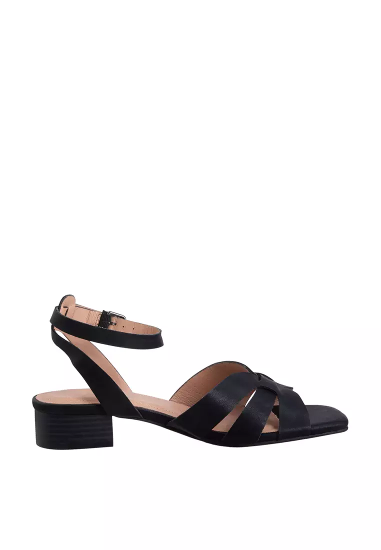 Discount on Comfort Plus by Predictions  shoes - SKU: Women's Peri Low Heel
