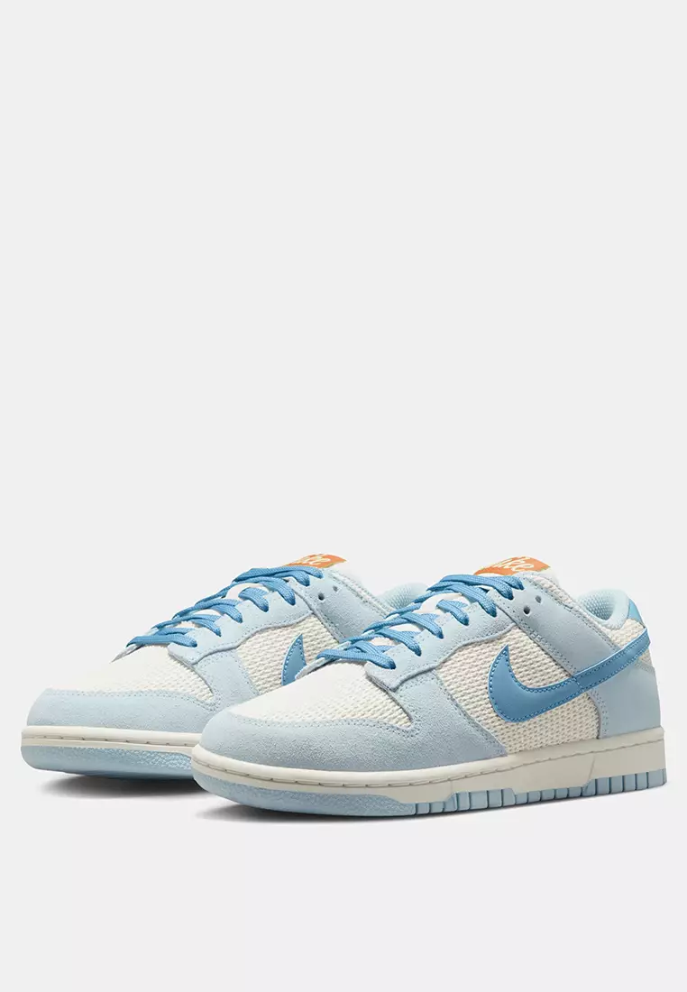 Dunk Low SE Women's Shoes