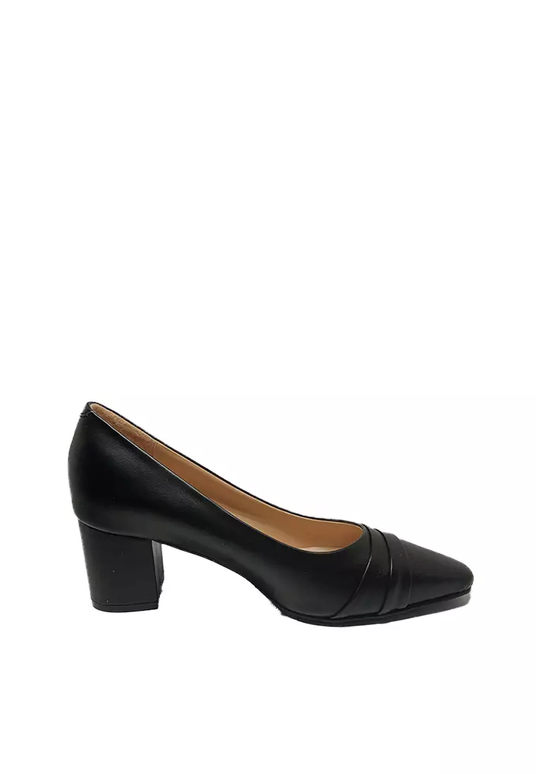 Discount on Otto  shoes - SKU: Kz Block Heel Pump