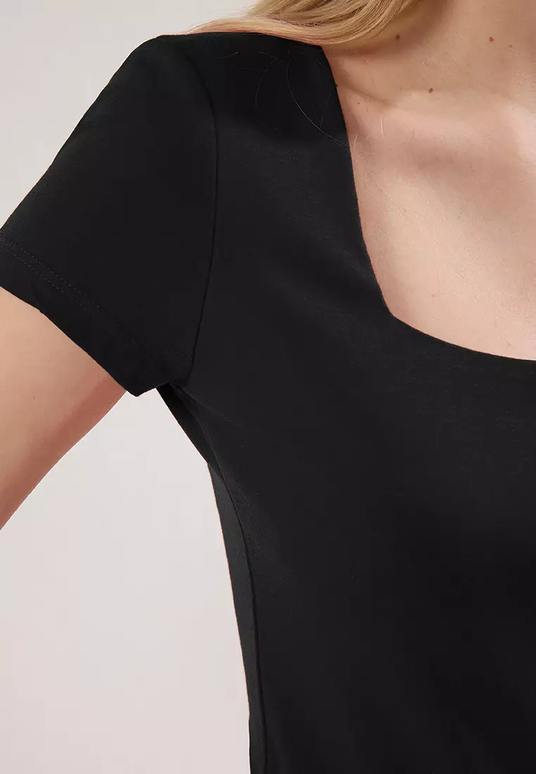 Black Square Neck Fitted/Body-Smoothing Knitted Blouse Twoss25Bz00378