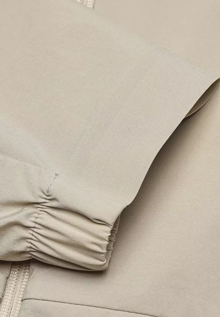 FILA CORE ATHLETICS GOLF STATELY FLORAL Men Woven Jacket (Black / Light Khaki)