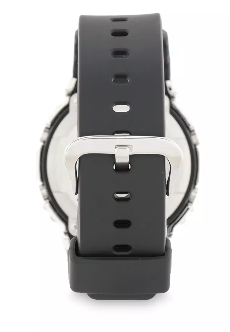 Casio G-SHOCK Jam Tangan Pria - Black Silver - Resin - GM-5600-1DR