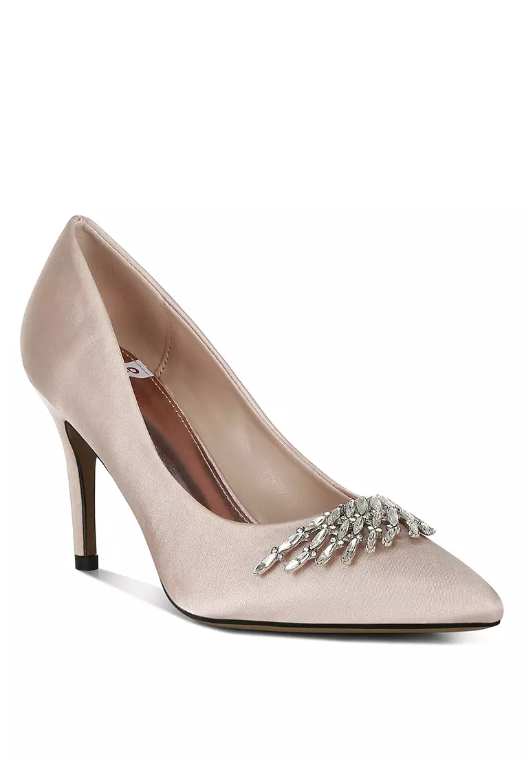 Diamante Brooch Detail Satin Pumps In Blush