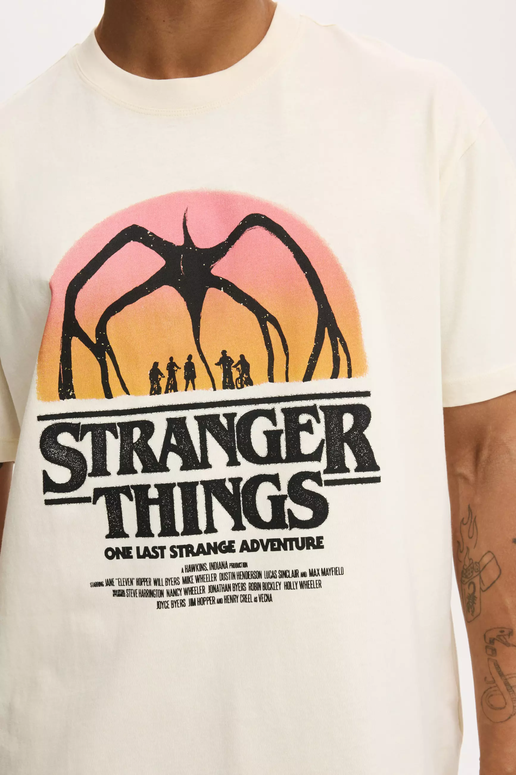 COTTON ON - ATASAN - LOOSE FIT LICENSE T-SHIRT