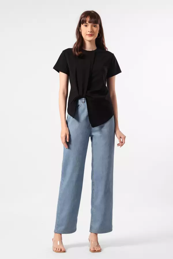 Minimal x Devina Putri - Clover - Double Jersey Twisted Tshirt - Black Warna Black