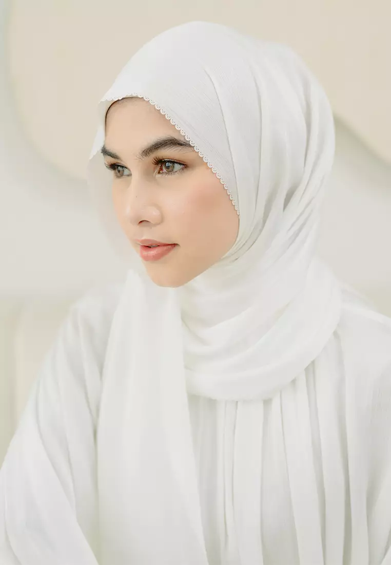 Rayya Lasercut New Series Broken White