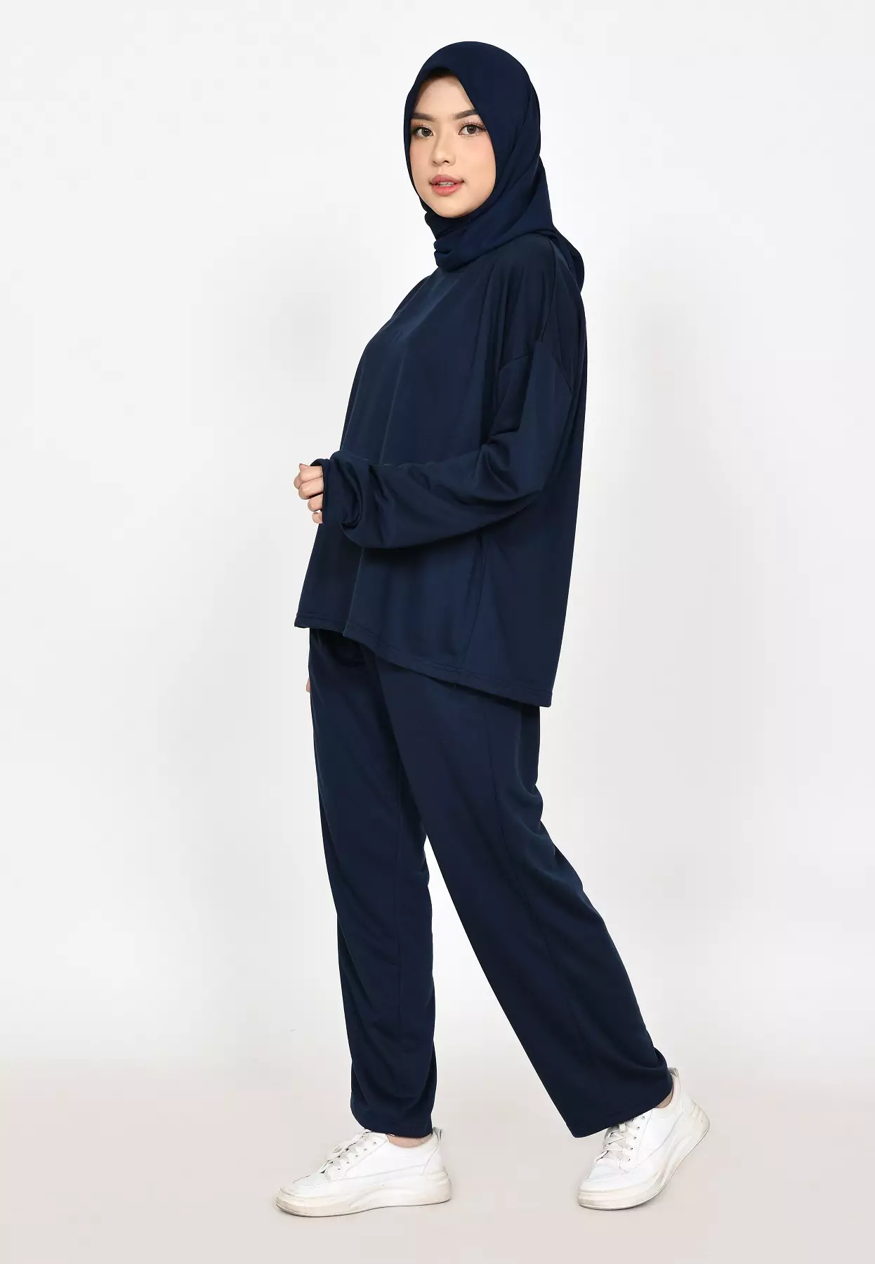 SET Training Sporty Trisya