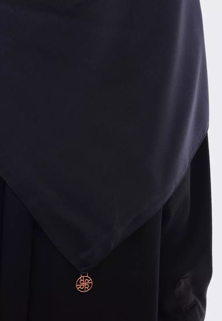 Ria Miranda Black Jeddah Syar'I Scarf