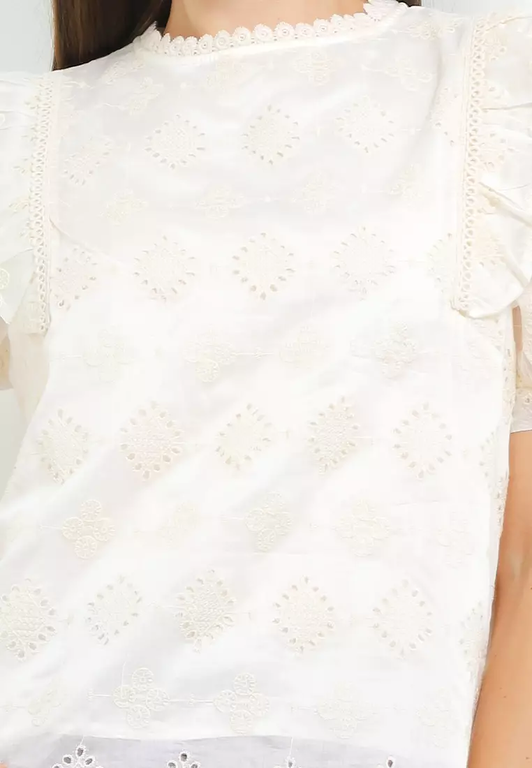 S/S Side Flap Emb Blouse