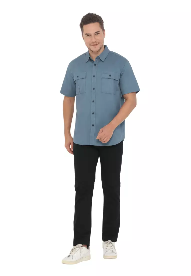 POLICE Kemeja Polos Cotton Kantong Dua Regular Fit Pria