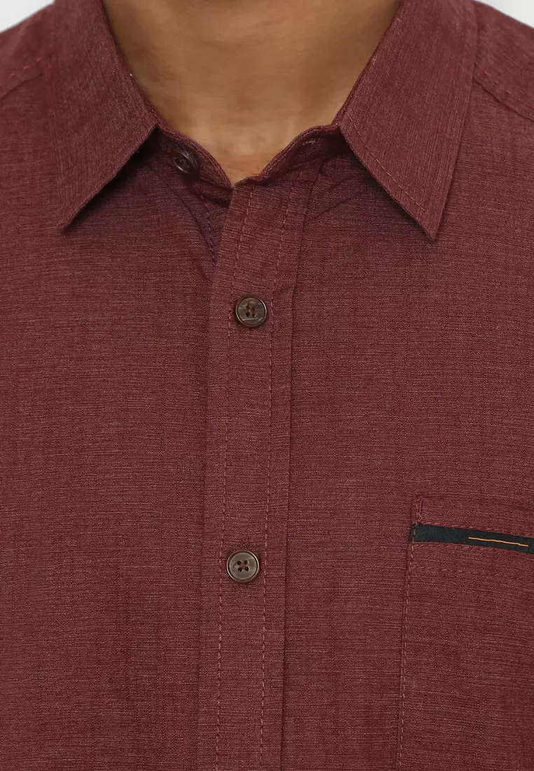 POLICE Kemeja Polos Cotton Twill Slub Maroon Regular Fit Pria