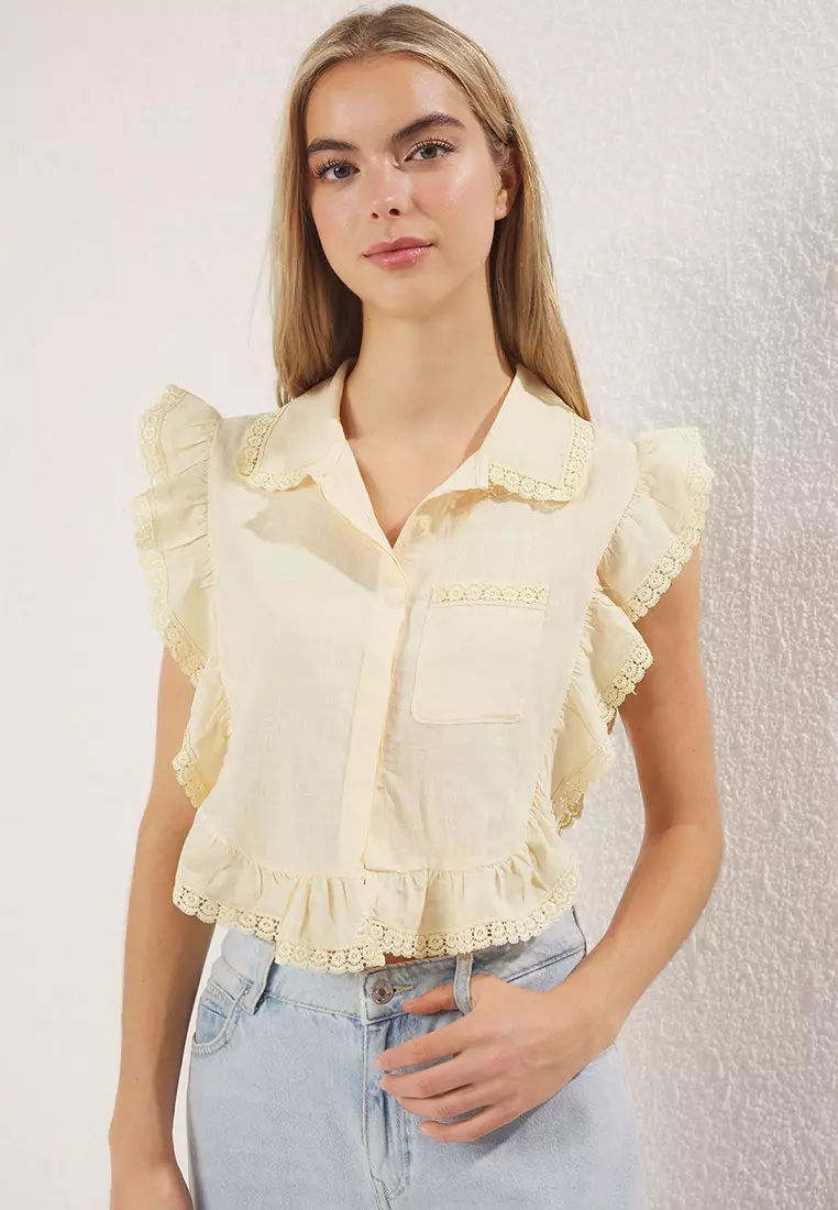 Light Yellow Ruffle Detailed Sleeveless Shirt Twoss25Go00157