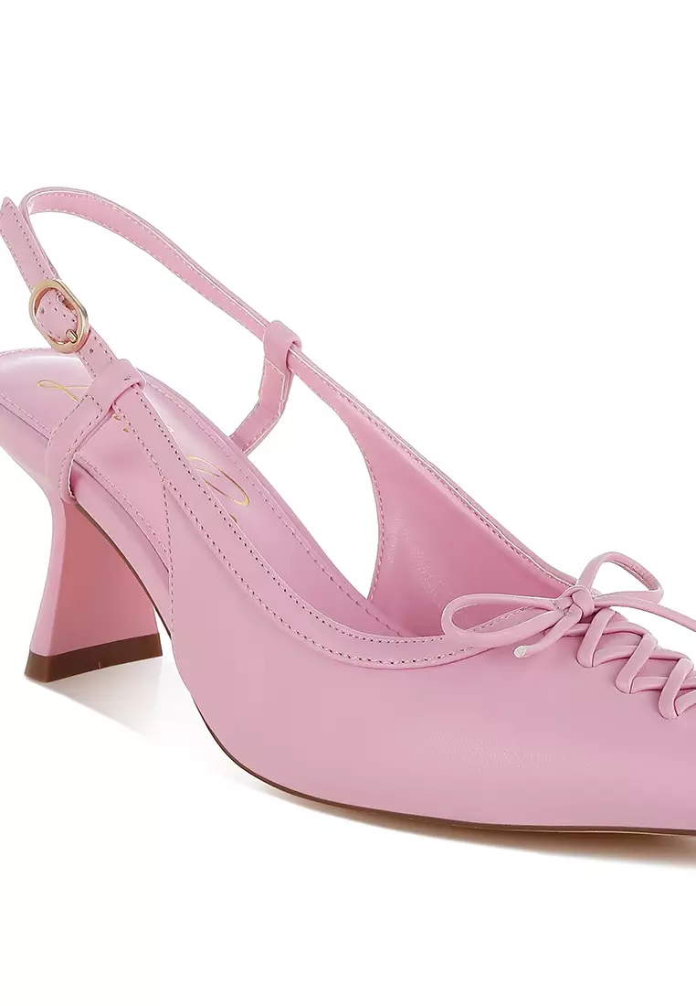 Sepatu Slingback Runcing dengan Tumit Kucing dalam Warna Pink