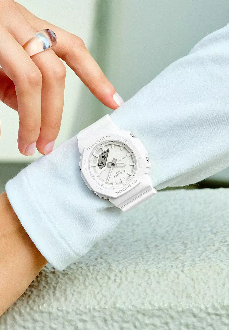 Jam Tangan Analog Digital Wanita Casio G-Shock - White Resin Strap - GMA-P2100-7A