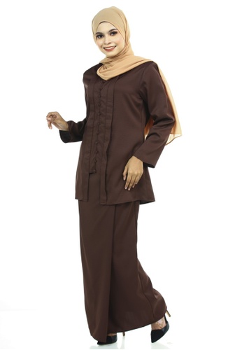 Buy Jahanara Kutu Baru With Front Pleated Skirt from Ashura in Brown only 99.9