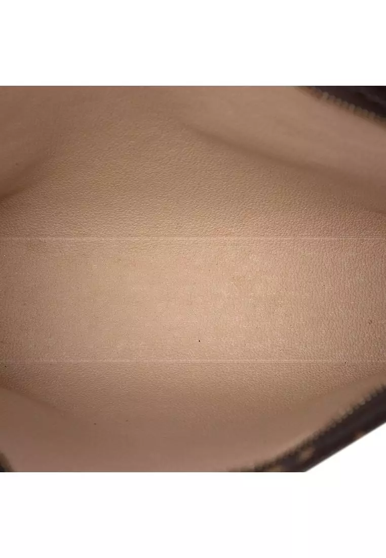 Pre-Loved Louis Vuitton Monogram Toiletry Pouch 26