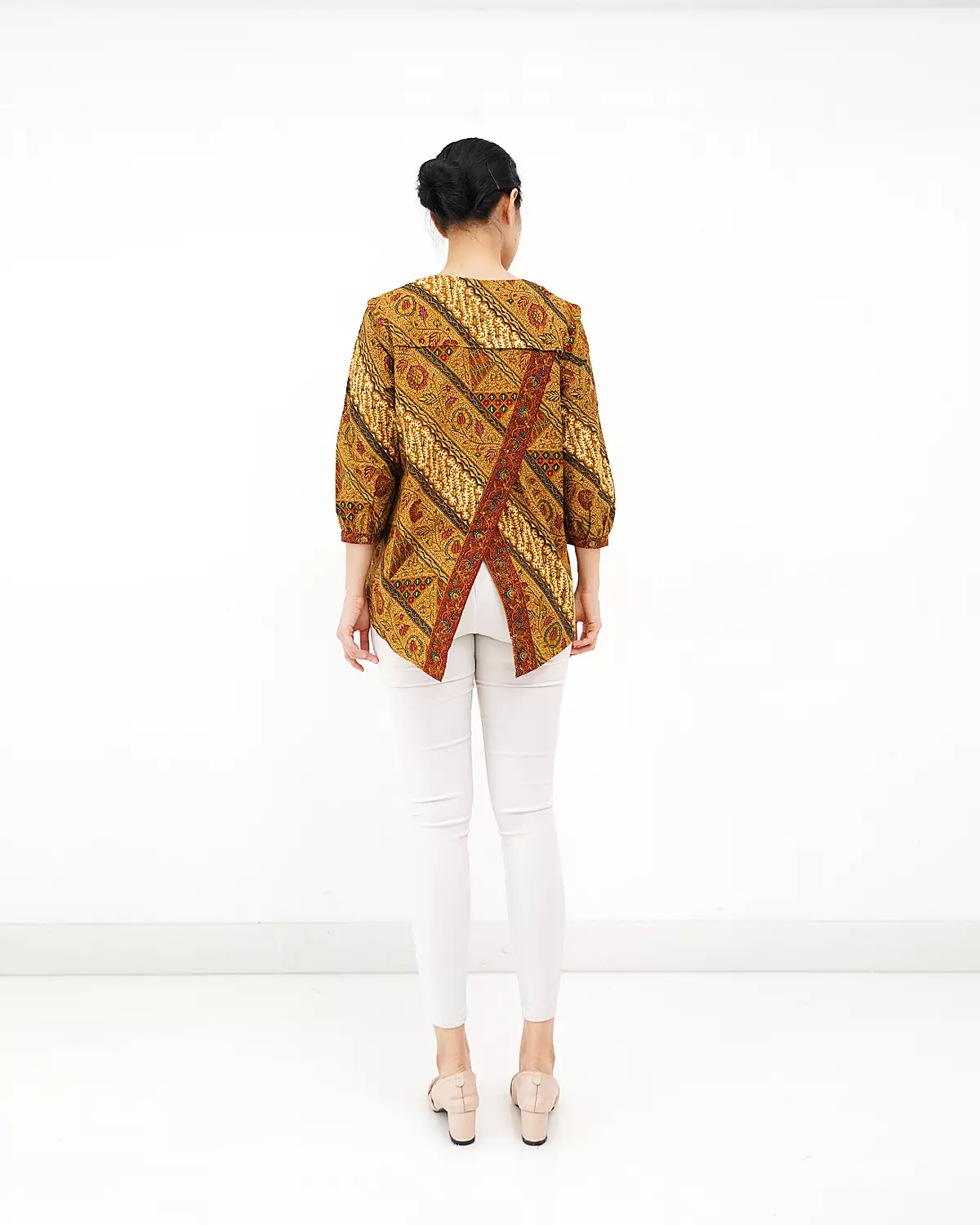 Blouse Lengan Panjang Batik Motif Pesona 3 Negeri