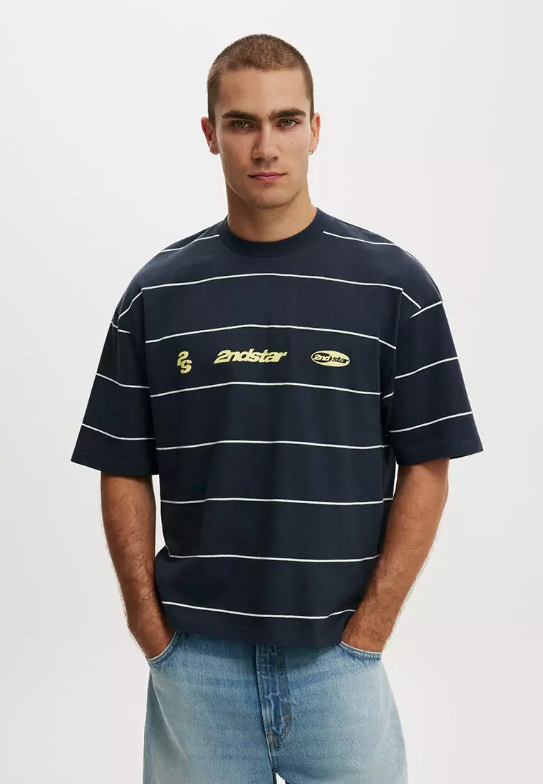 Cropped Fit Graphic T-Shirt