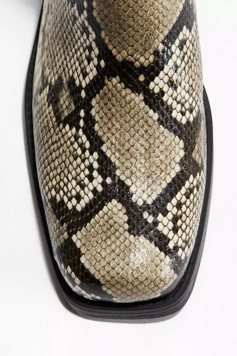 Square-toe Chelsea boots