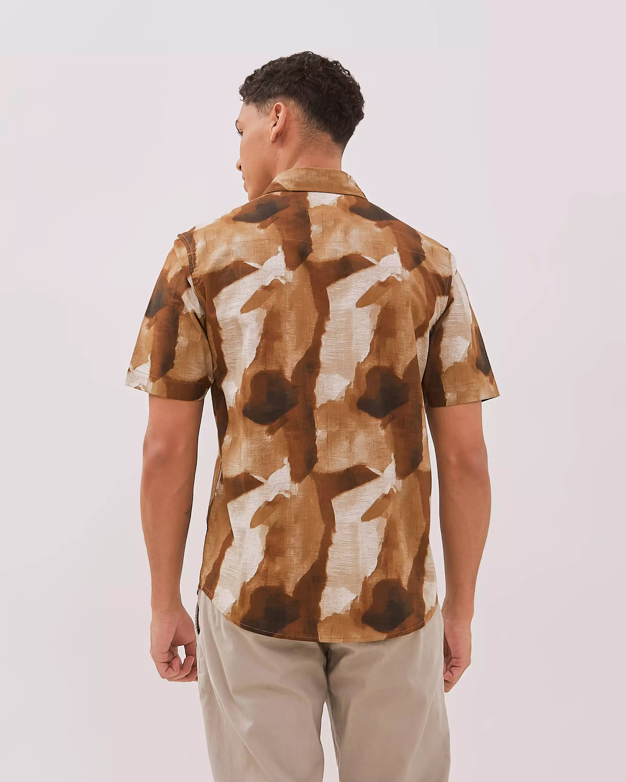 AMK Kemeja Motif Pria Lengan Pendek SHP Niklas Ss Brown