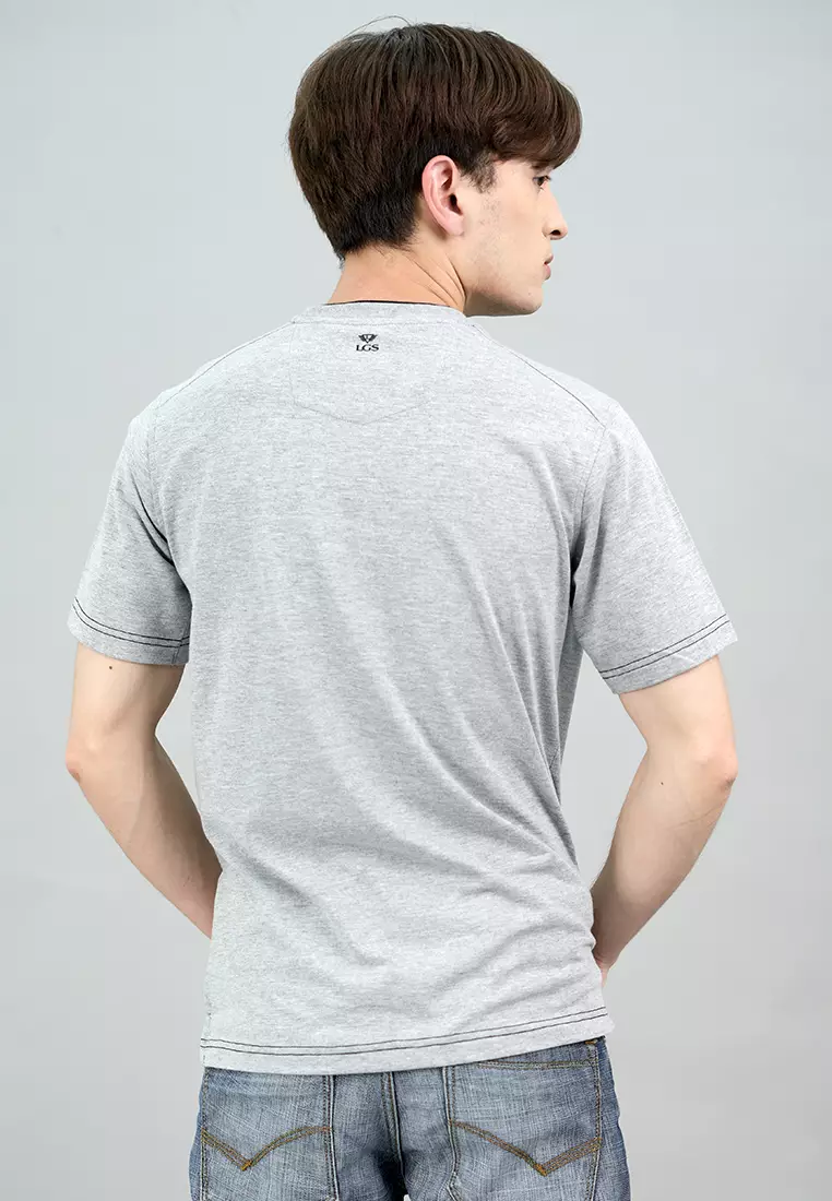 LGS - Kaos Casual Pria Lengan Pendek Motif Sablon Warna Abu-Abu Slim Fit - JTS.322.S3333F.21.C
