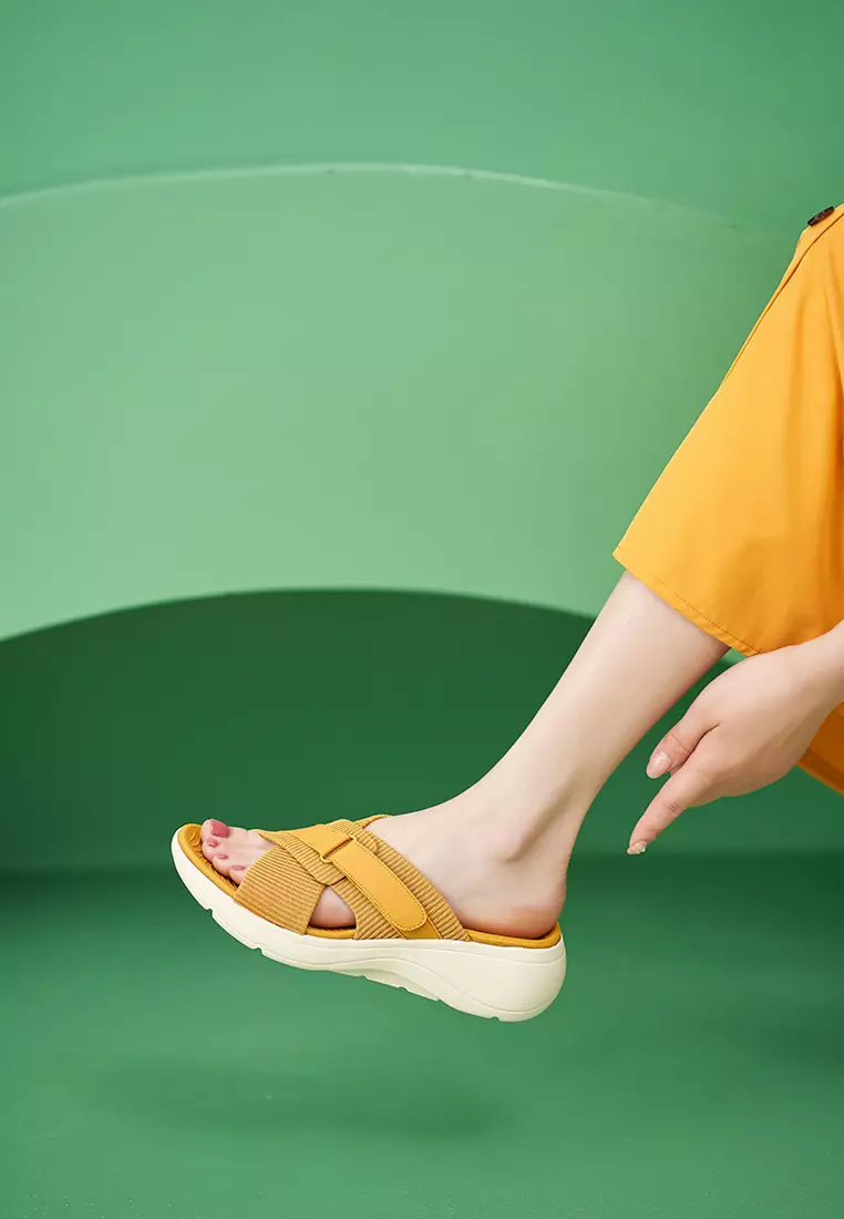 Wedge sandals discount with velcro straps