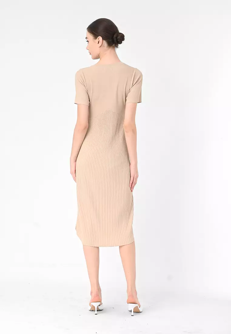 V领针织褶皱中长裙